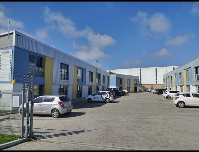 84M² OFFICE RENTED IN FAIRVIEW